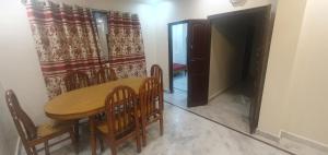 Spacious and Comfortable 3BHK No-AC for Travellers