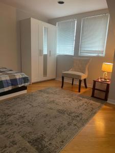 Extremely Cheap Room in Best Area 24x7 Checkin