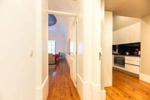 Bica Contemporary Historic 2 Bedroom Apt