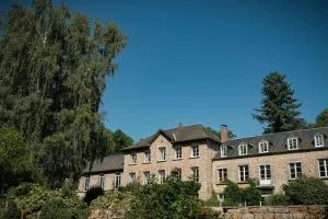 Chateau de Vaudezert And The Gate House - Juvigny-sous-Andaine