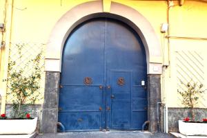 Palazzo Di Donna panoramic terraces and private parking strategic to Amalfi Coast, Pompei, Napoli