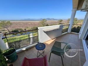 Les Salins dAzur - Terrasse - Proche de la plage