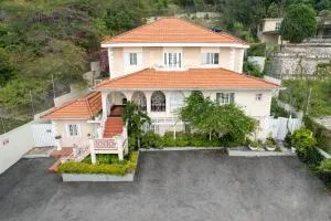 Jasmine Inn - Cane River