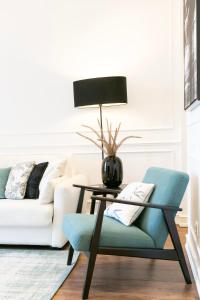 Exquisite 2bdr flat with balcony in Lisbons heart