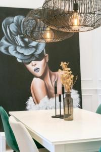 Exquisite 2bdr flat with balcony in Lisbons heart