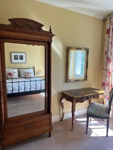 Maisons de vacances Chateau de Vaudezert And The Gate House : photos des chambres