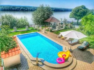 Stunning Danube Villa - Rakovac