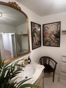 Historic Luxury Apartment in Royal Mile, heart of the Old Town