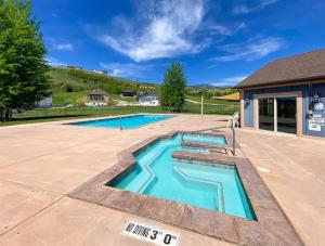 Beautiful New Build-Rendezvous Retreat in Lochwood