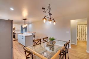 Chic Ste Genevieve Home with Nice Interior Amenities