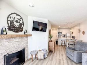 Inn Building Condo 209, Beautifully updated, view