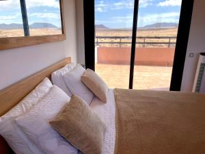 Casa Bonheur, Sea and Volcanoes View