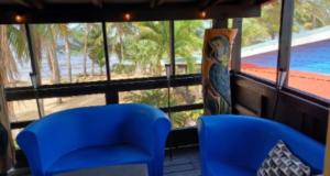 Dove Escapes - One bdrm raised Cabana in Riversdale