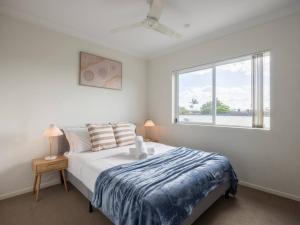 Walk to everything Modern 2Beds Apt with Easy Access