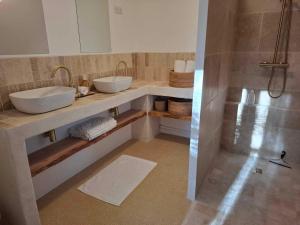 Maisons d'hotes Mas Notre-Dame, Adults only, situation ideale, grand jardin paisible : photos des chambres