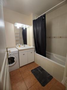 Le Madeleine - Parking gratuit- Balcon - Fibre