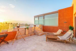 Spacious Luxury Apartment with Heated Pool Center