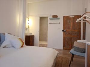 Maisons d'hotes Mas Notre-Dame, Adults only, situation ideale, grand jardin paisible : photos des chambres