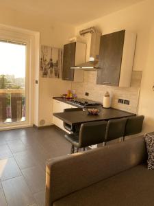 Flat BELLA VISTA-sea sight-close center- quiet