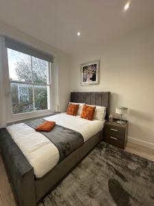 Stunning newly refurbished 1 bed in kings cross, st Pancras!320