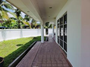 5 min to ipoh town pasir puteh 5br 22pax