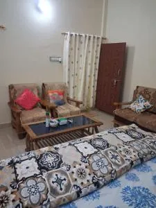 Om Villa - Sultānpur