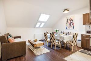 Downtown Rooftop Apartment