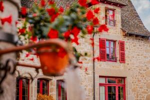 Hotels Demeures & Chateaux Auberge de la Tour - Hotel & Restaurants - Marcoles Auvergne : photos des chambres