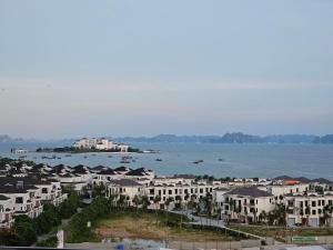 Studio bayview, amenities, with bathtub Citadines Ha Long