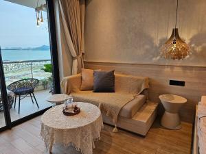Studio bayview, amenities, with bathtub Citadines Ha Long