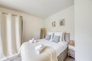 Parking privatif I Paris, Tram 9mim I RER C15min - Genius