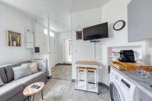 Parking privatif gratuit I Paris, Tram 9mim I RER C15min