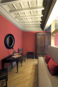 Raffaello Charmsuite