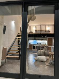 Evas Urban loft 1 CLOSE TO PYTHAGOREIO