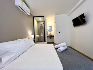 NOWA Bali House - AC & Heated Pool in Provenza