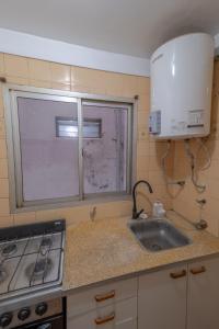 Check and Home - Bolivar II - 4 Huéspedes Amplio y Céntrico con Balcón