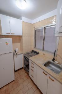 Check and Home - Bolivar II - 4 Huéspedes Amplio y Céntrico con Balcón