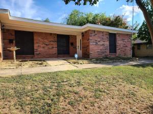 Spacious Stay for 12 - Central Fort Worth