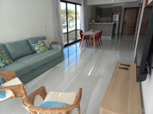 New Spacious & Bright 2BR & 2BA, Pool & Beach Shuttle, WIFI & AC Gold Reef 209