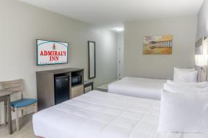 Queen Room with Two Queen Beds room in Admiral's Inn on Tybee Island