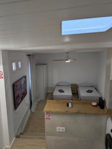 Apartment located near the beach