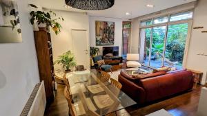 Beautiful apartment with private garden