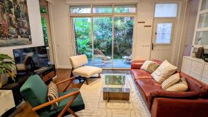 Beautiful apartment with private garden