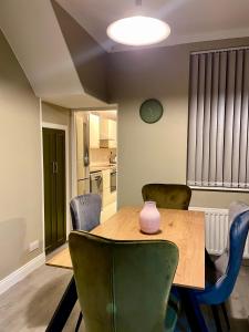 Eachtra House-minutes from city