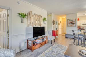 Swim, Putt and Play Central Condo in Myrtle Beach!