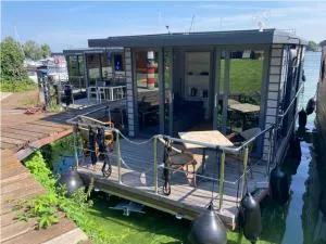 Hausboot Celina - Wust