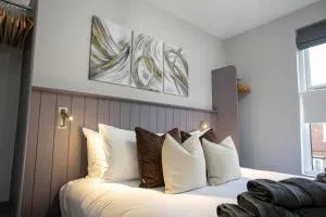 Entire Spacious Duplex Flat - Ansty