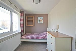 Modern home in historic market town near airport