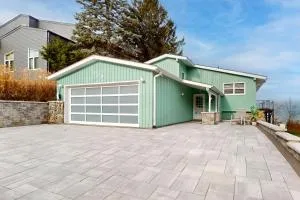 Lake Breeze - LaPorte