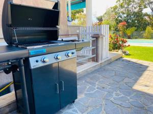 Pool & Beach life - Just 1h from Rome & Vatican!